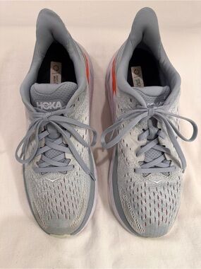 Women’s Hoka Clifton 8